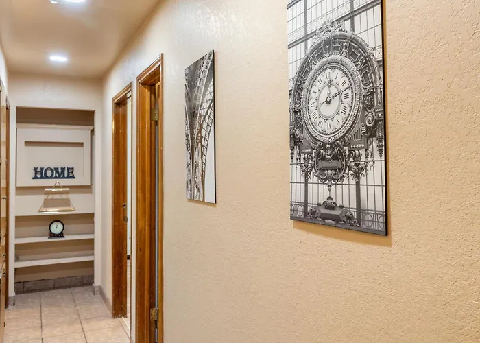 Private Retreat Shady Oak Backyard, Petfriendly * Round Rock